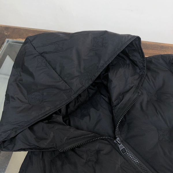 ハイクオリティダウンジャケット側面デザイン